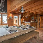 Foxly - Ovo Network Chalet
